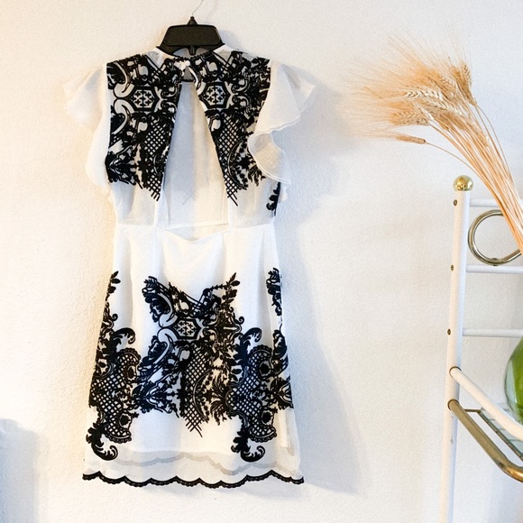 Foxiedox Embroidered Dress - Picture 4 of 6